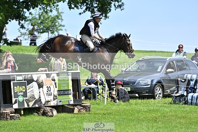 240525-131150-14347 - 113-MONANORE_GOLD-Jemima_Hughes