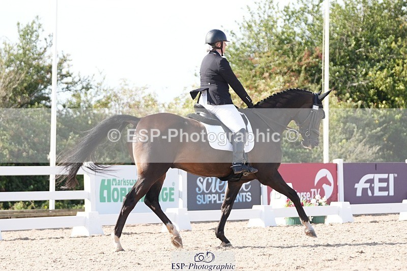 250906-161639-05004 - 049-Laura.ColeGavin.10