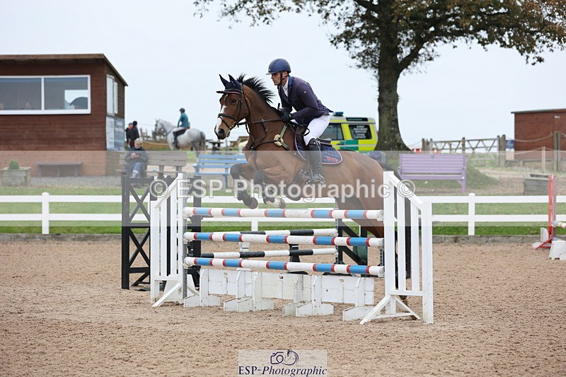 241101A-130255-01927 - FRI Cls 6 Foxhunter and 1.20m Open
