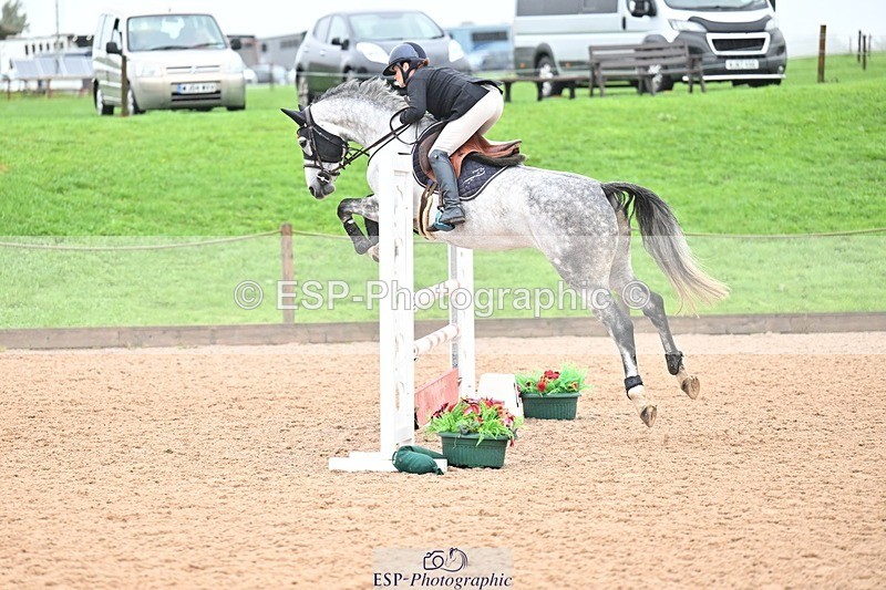 251003-112555-00442 - Cls 2 Newcomers and 1.10m