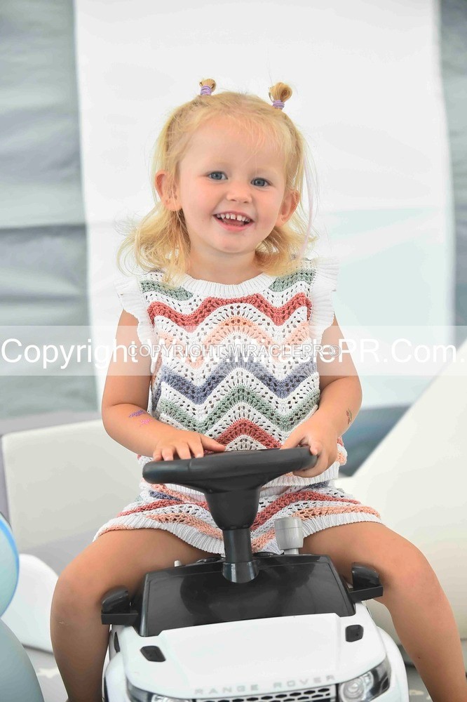 SH4_2103 - Bonny baby competition.