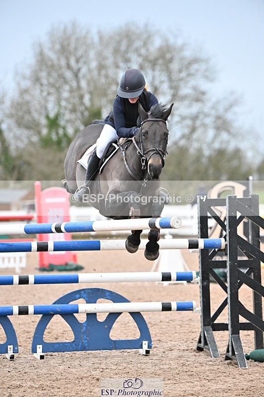 241206-143113-01114 - Cls 6 Foxhunter and 1.20m Open