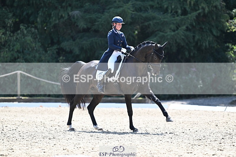 250810A-140205-07216 - 070-Abbie.NewburySeagry.Firstamour