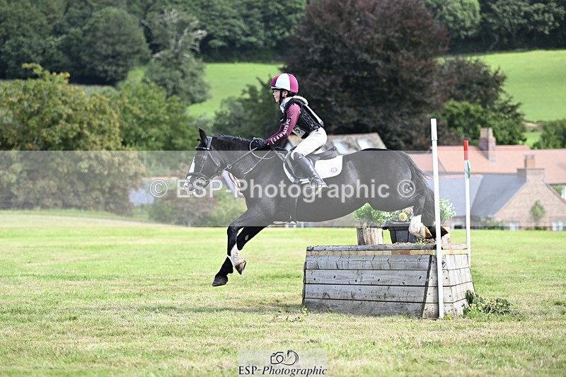 240825X-112738-32526 - 70cm XC 11.00 to 12.00