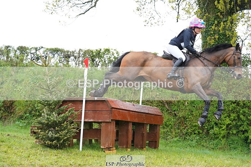 250418-122614-02599 - 080-Tichy.Sanders-SPARHANGER.VELVET