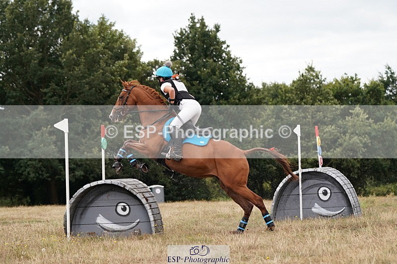 250802A-110636-02102 - B-063-Beth.Jones-FANTASY.CHILLI.(GB)