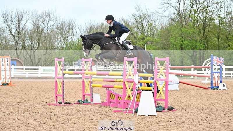 240501A-134904-00860 - Cls 8 Snr Foxhunter and 1.20m Open