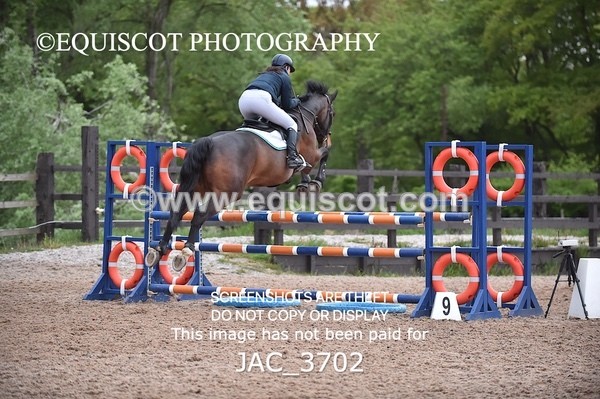 JAC_3702 - CLASS 8 Senior Newcomers/ 1.10m Open
