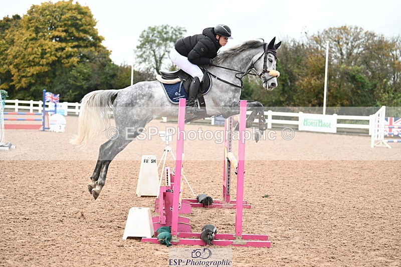 241023A-111313-00489 - Cls 1 British Novice and 90cm Open