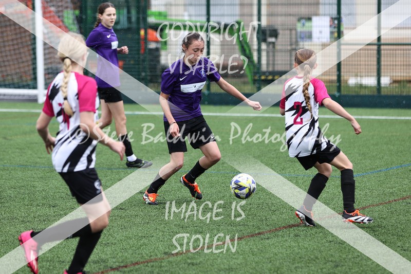 1DX31825 - Sat 6th U12 Girls