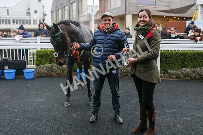 110124-Race 6-Shantou Moon-5482 - Race 6