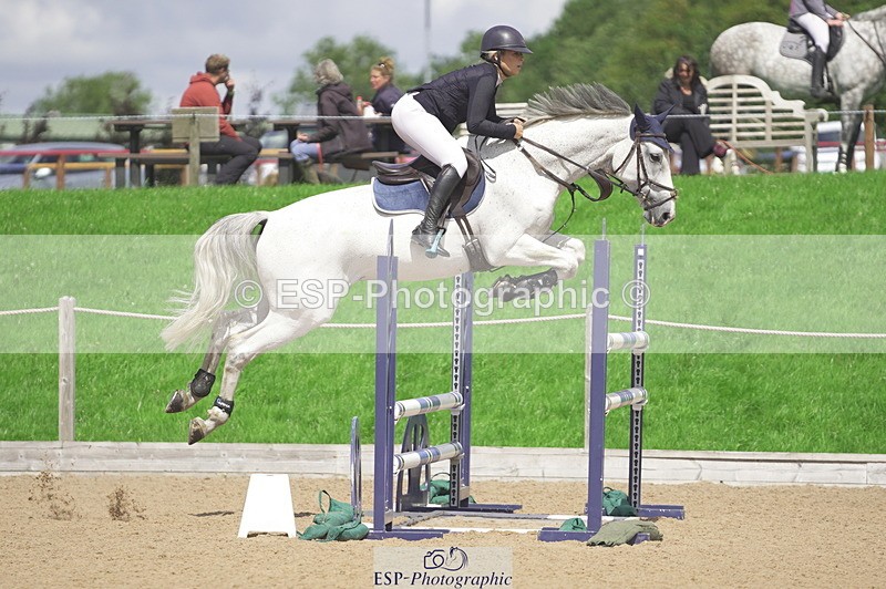 230806A-131052-02153 - Cls 14 Snr Foxhunter & 1.20m Open