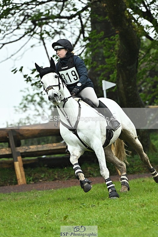 250418-160340-07047 - 319-Flora.Lickiss-MR.MONTY.DON