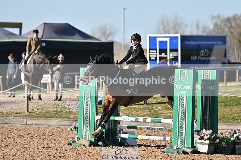 250401-172939-00447 - 70cm classes