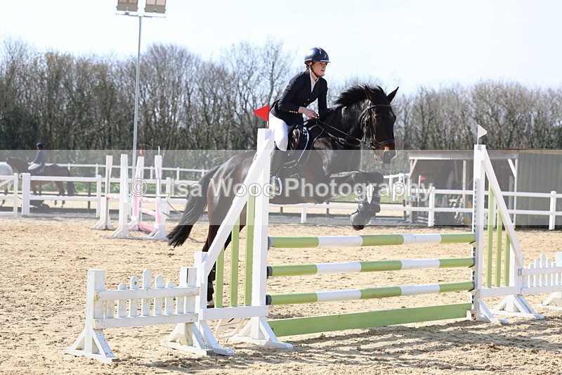 3E7A6489 - Class 4: Senior British Novice/90cm open