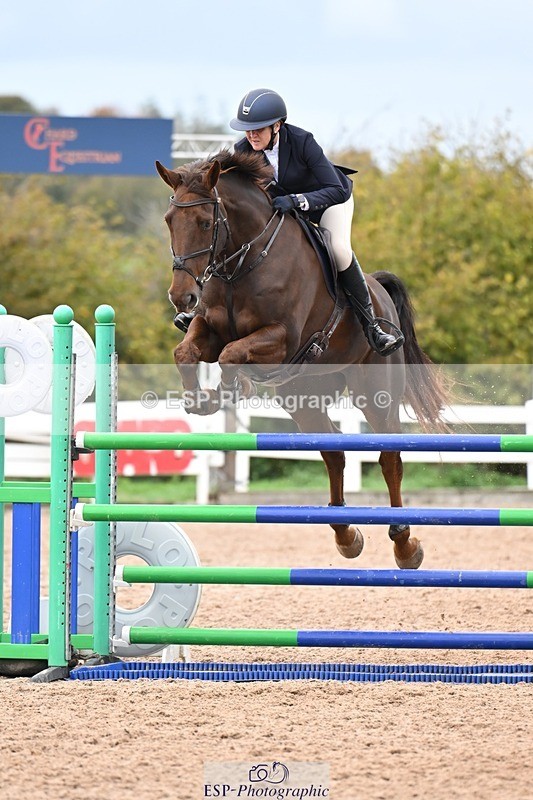 251022-143333-00679 - Cls 6 Snr Foxhunter 1.20m