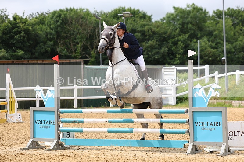 3E7A6034 - Class 4: Senior British Novice/90cm open