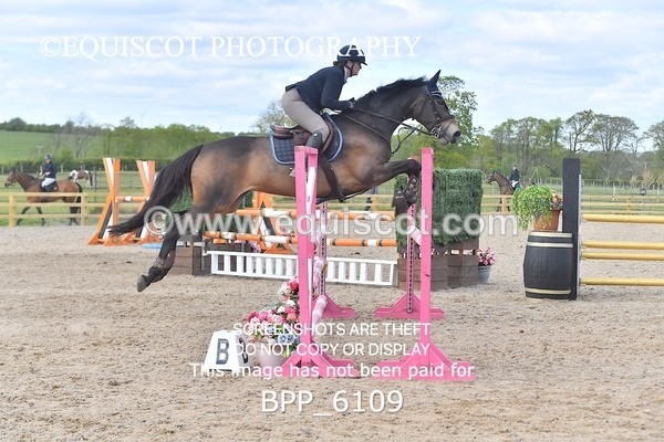 BPP_6109 - CLASS 29 SUN Senior Newcomers/ 1.10m Open