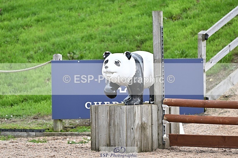 250921-143406-03905 - Cls 20 Pony 80cm Derby