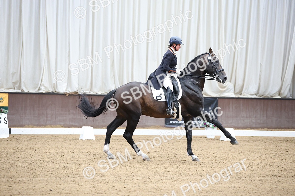 SBM_004403 - Class 9 - FEI Inter 1 Gold - 15.55-16.43