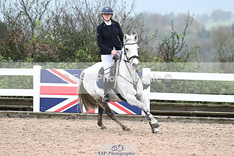 231118A-141424-03338 - Cls 9 Foxhunter & 1.10m Open