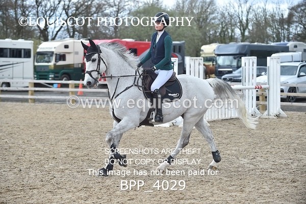 BPP_4029 - CLASS 4 Senior Newcomers/ 1.10m Open