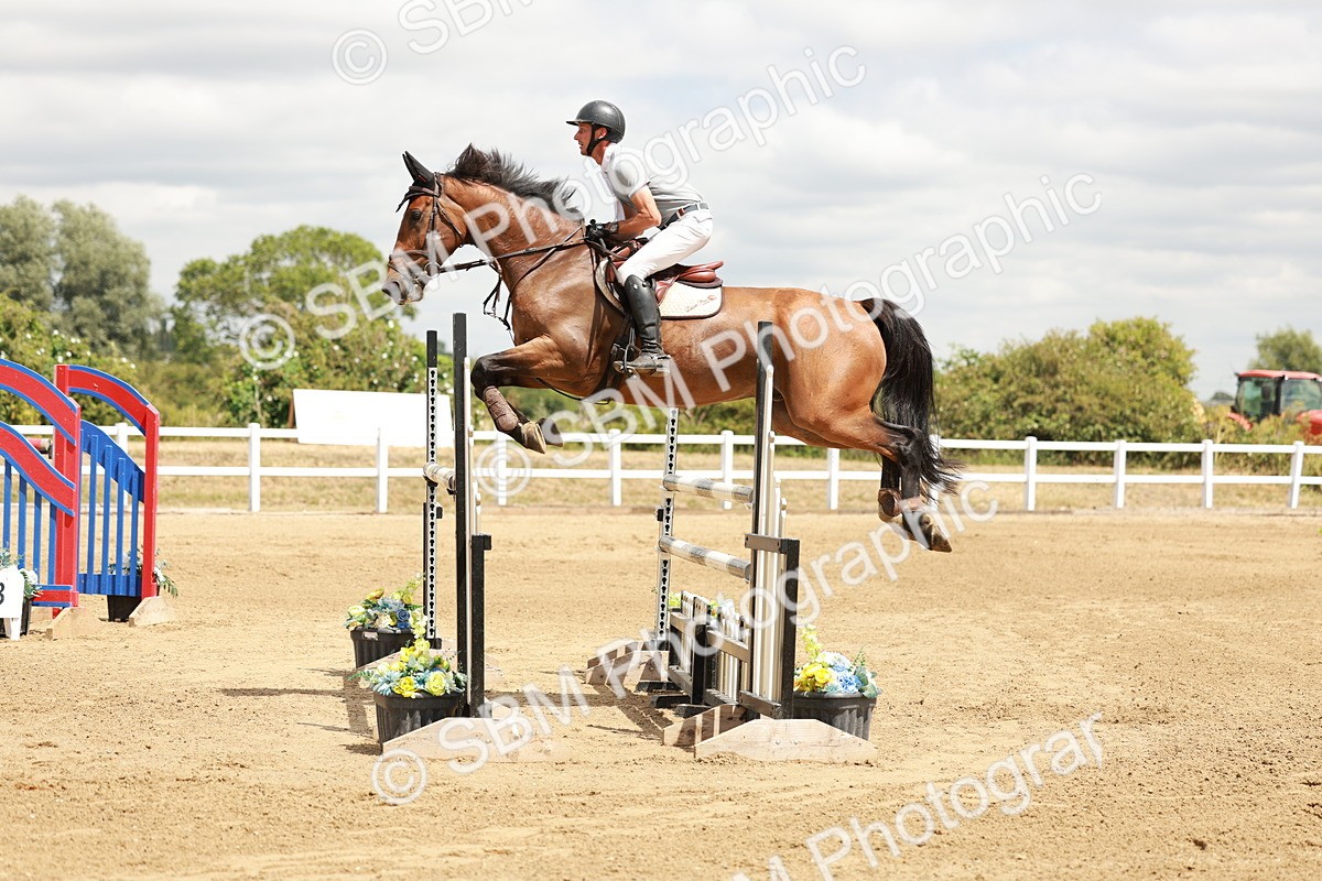 SBM_018476 - Class 21 - Senior Newcomers Championship 2d Rd