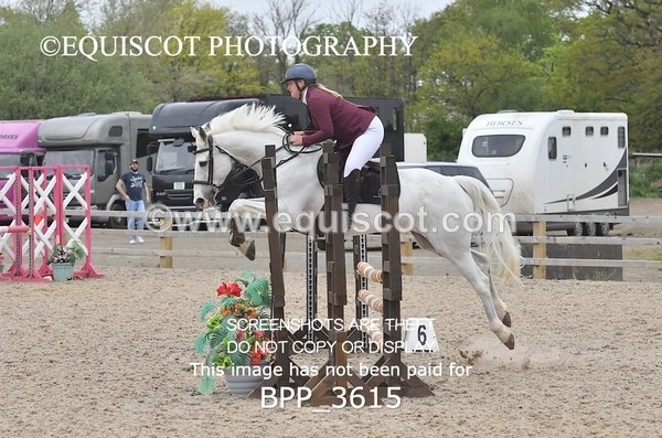 BPP_3615 - CLASS 4 - FRI - Senior BritiNovice/ 90cm Open