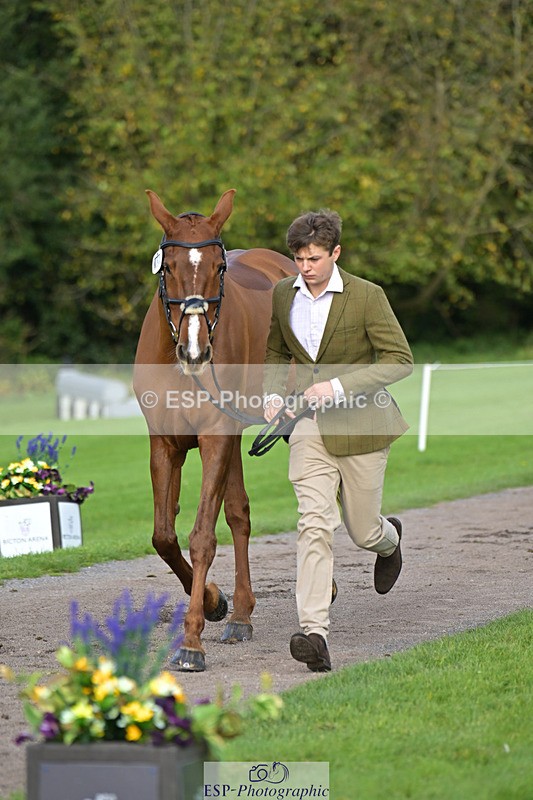 241023-132448-00271 - 017-Louis.Pern-CLASSICTOP.MISS.VIVIENNE