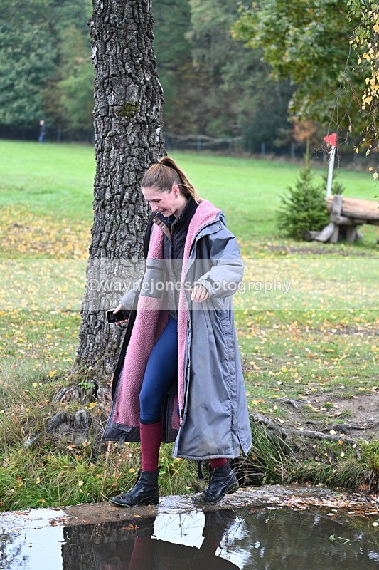 WJ7_2958 - Time 10:47 to 11:11 at the water