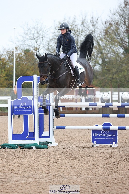 231112A-131608-04364 - Cls 20 Newcomers & 1.10m Open