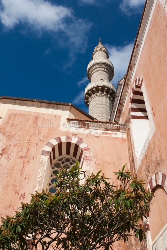 YR6M8093 (RM) - Worldwide