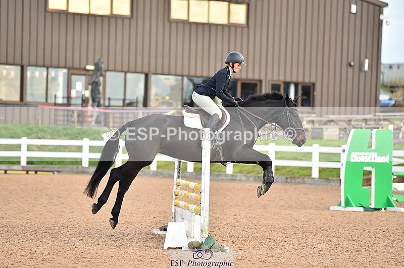 231122A-100958-00021 - Cls 1 British Novice & 90cm Open