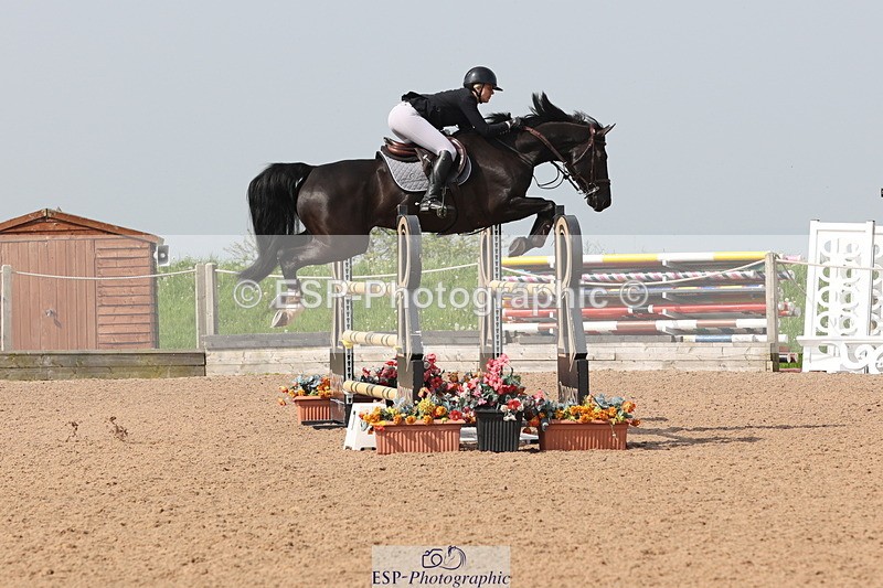 240511A-103005-11768 - Cls 33 Snr 1.20m Open