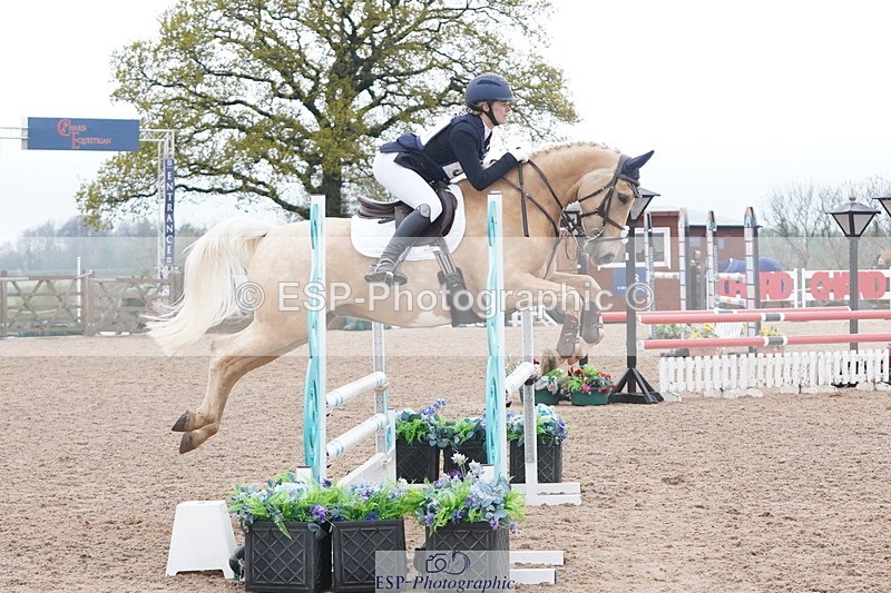 250419-095620-07863 - 554-Lauren.Reason-MERLYNS.CUSTARD.CREAM