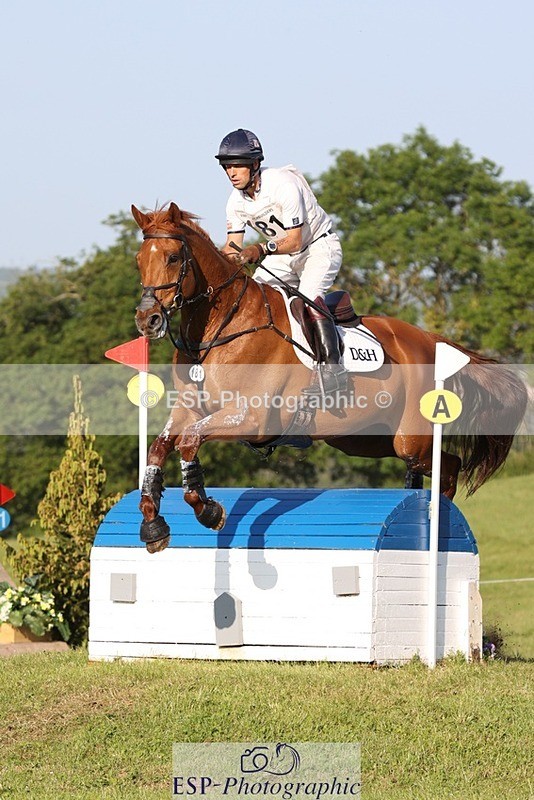 230527-183303-14684 - 181-AMIRO_ISLAND-Harry_Meade-XC