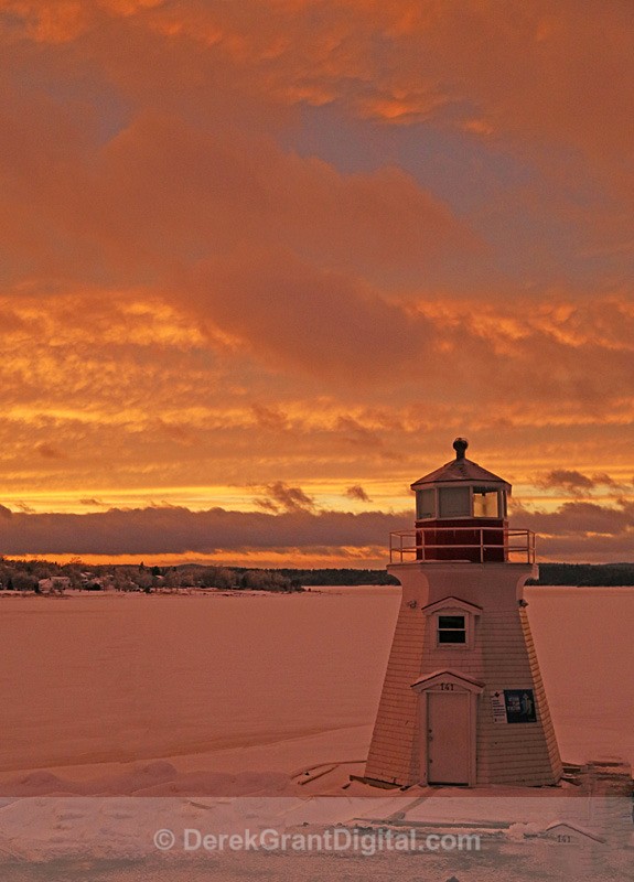 Renforth Lighthouse Sunset - Sunset/Moonrise