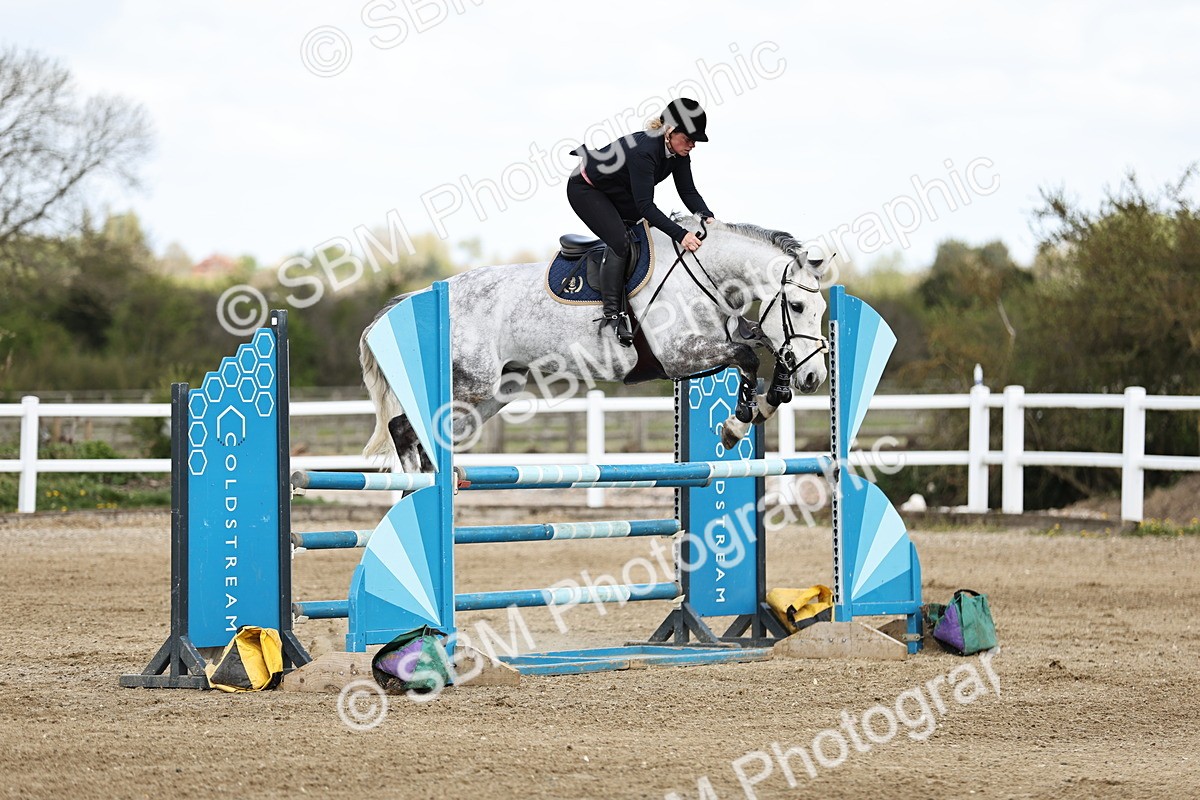 SBM_001122 - Class 4 - Senior Newcomers - 1.10m