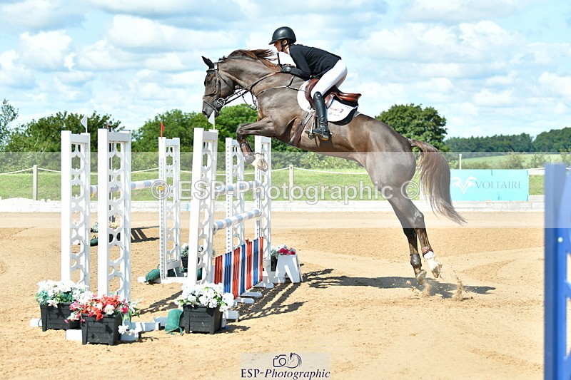 230720A-103937-01925 - Cls 5, 2 Star Medium 1.35m