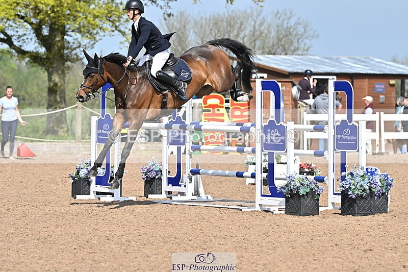 240509A-103320-00909 - Cls 8 Foxhunter