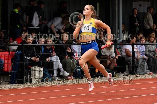 Relays25-916536 - Track Female Set One