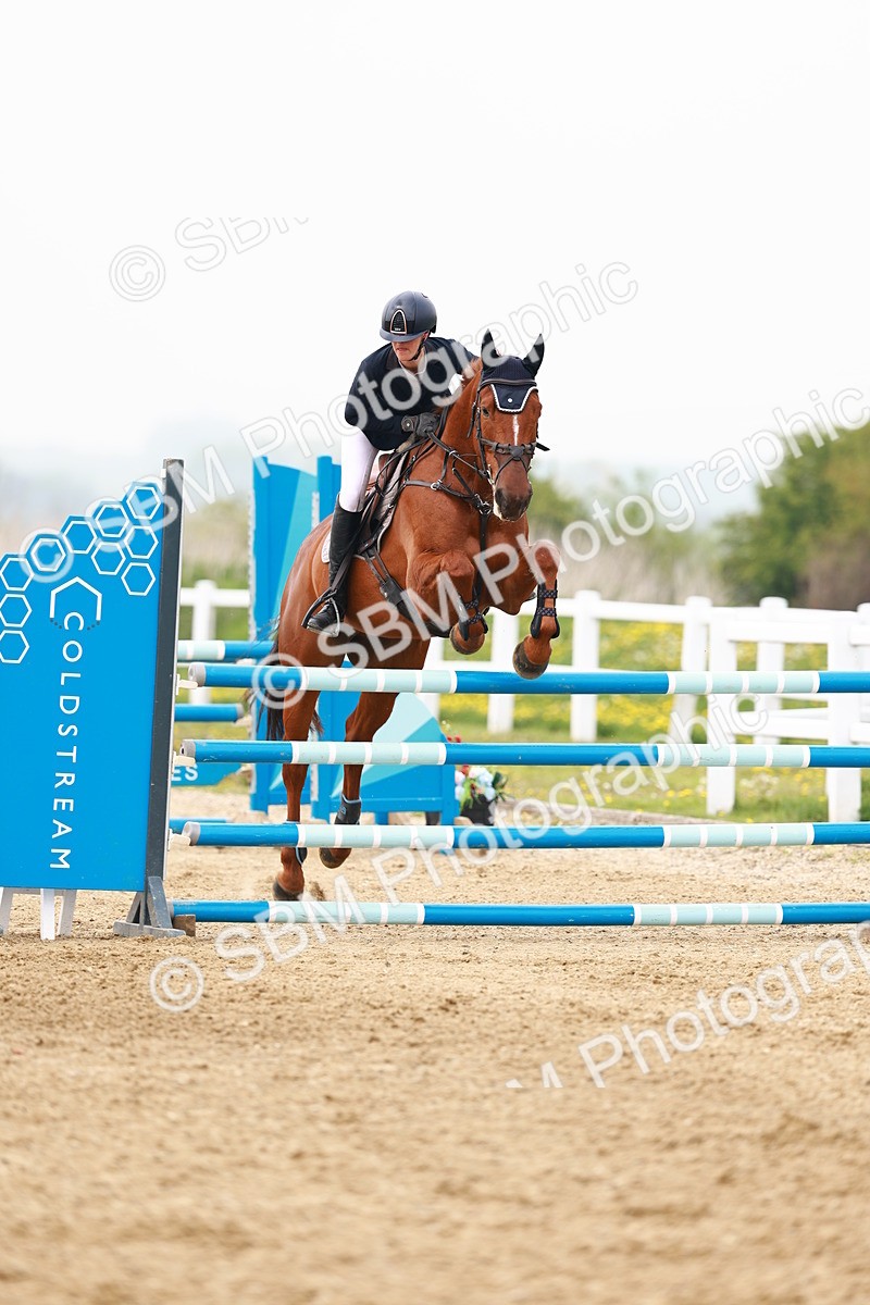  - Class 18 - Senior Newcomers - 1.10m