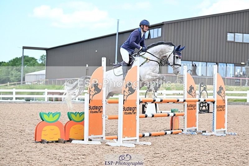 240605A-132944-00561 - Cls 3 Snr 1.05m Open