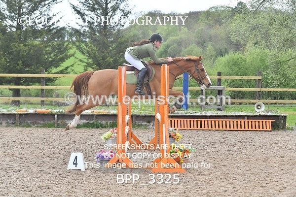 BPP_3325 - CLASS 14 SUN Senior BritiNovice/ 90cm Open