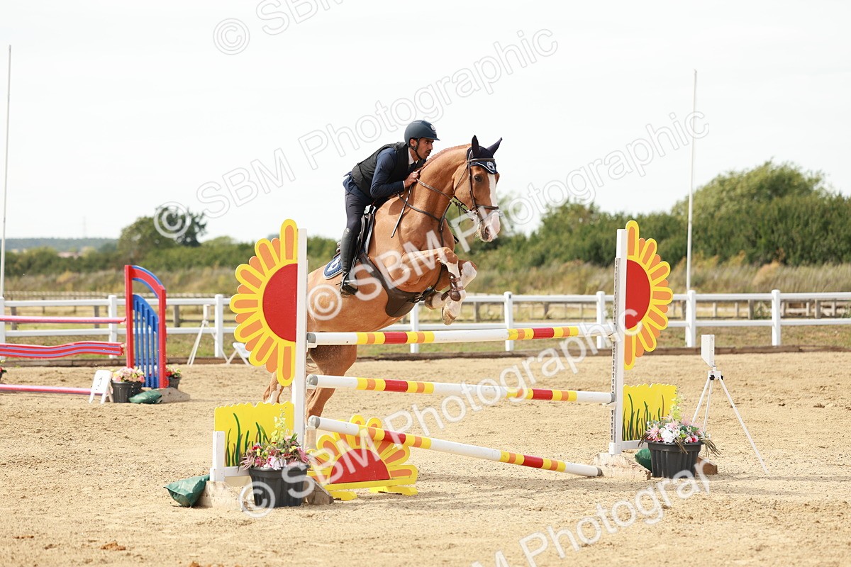 SBM_008205 - Class 4 - Senior Foxhunter - 1.20m Open