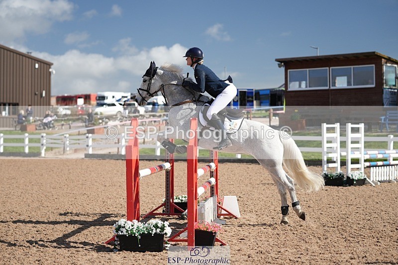 250329-104852-03728 - Cls 20 British Novice and 90cm