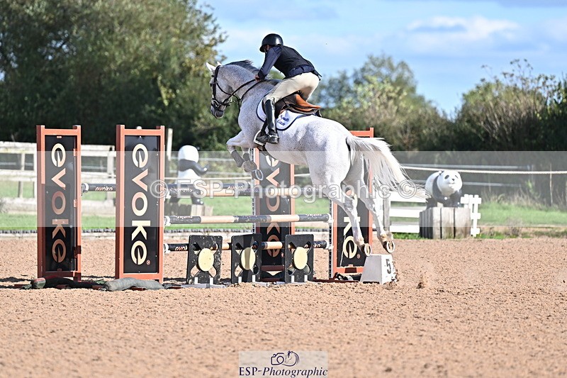 260923B-154933-01056 - Cls 06 Snr Fox & 1.20m Open