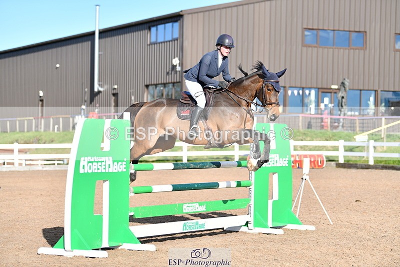 231110A-135610-00712 - Cls 5 Newcomers & 1.10m Open