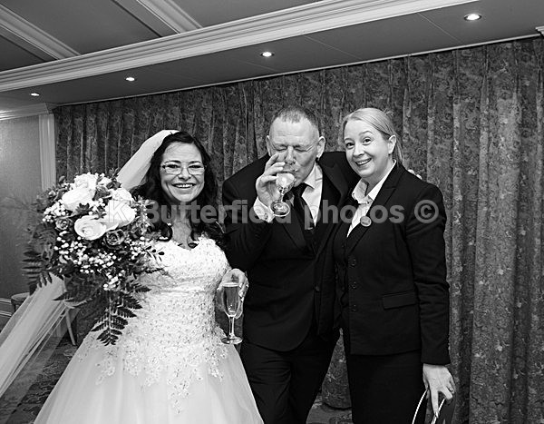 198-2 - Nigel and Christina Wedding in Newgrange Hotel 18th March