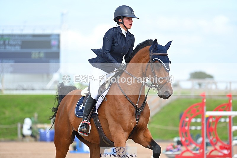 230721A-154229-07381 - Cls 10, 2 Star Big 1.45m Start to break